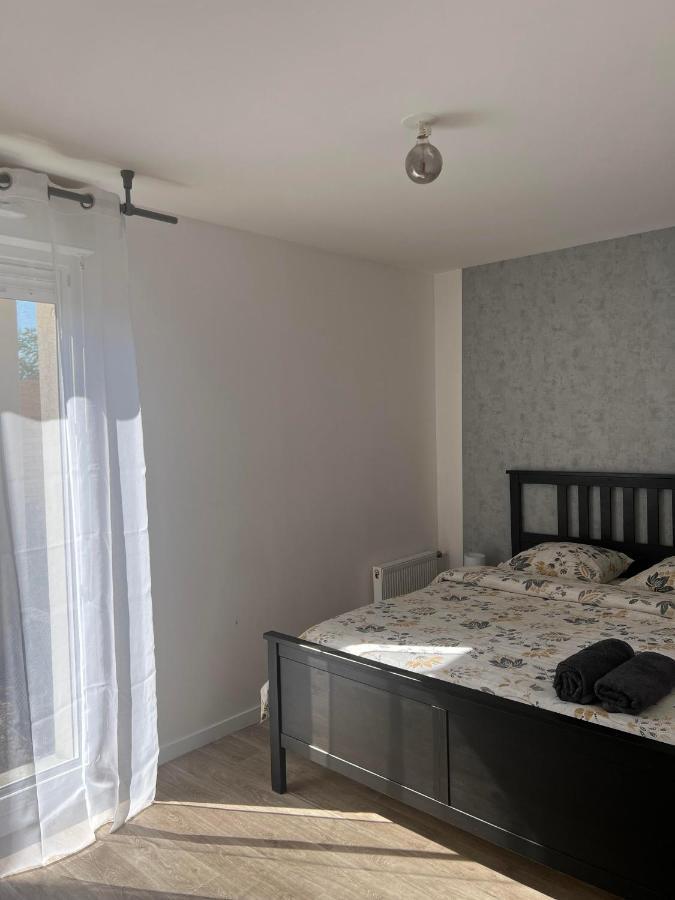 Appartement Rez De Chaussee Avec Parking Prive Orléans Exteriör bild
